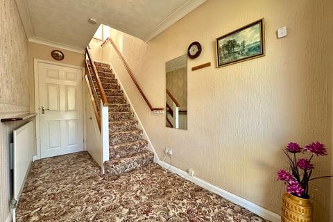 3 bedroom semi-detached house for sale, Burstead Drive, Billericay CM11