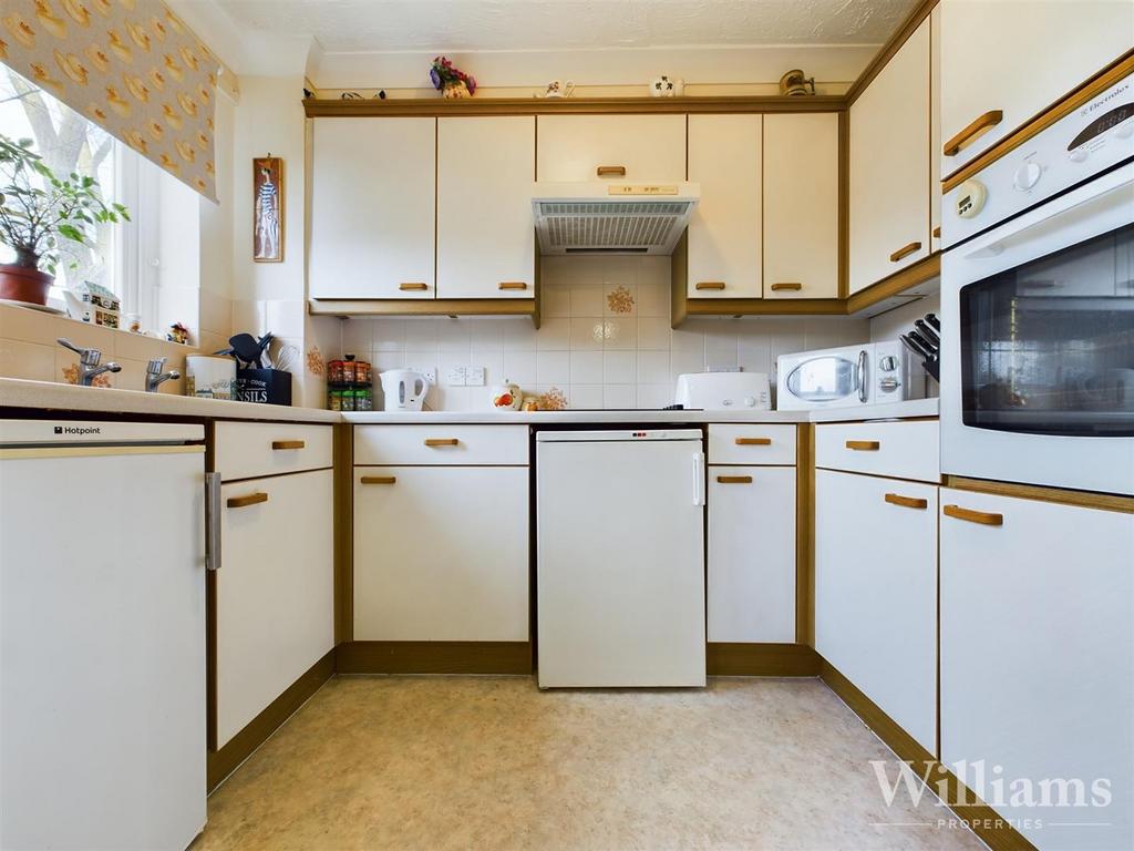 CAM04950 G0-PR0018-STILL010.jpg