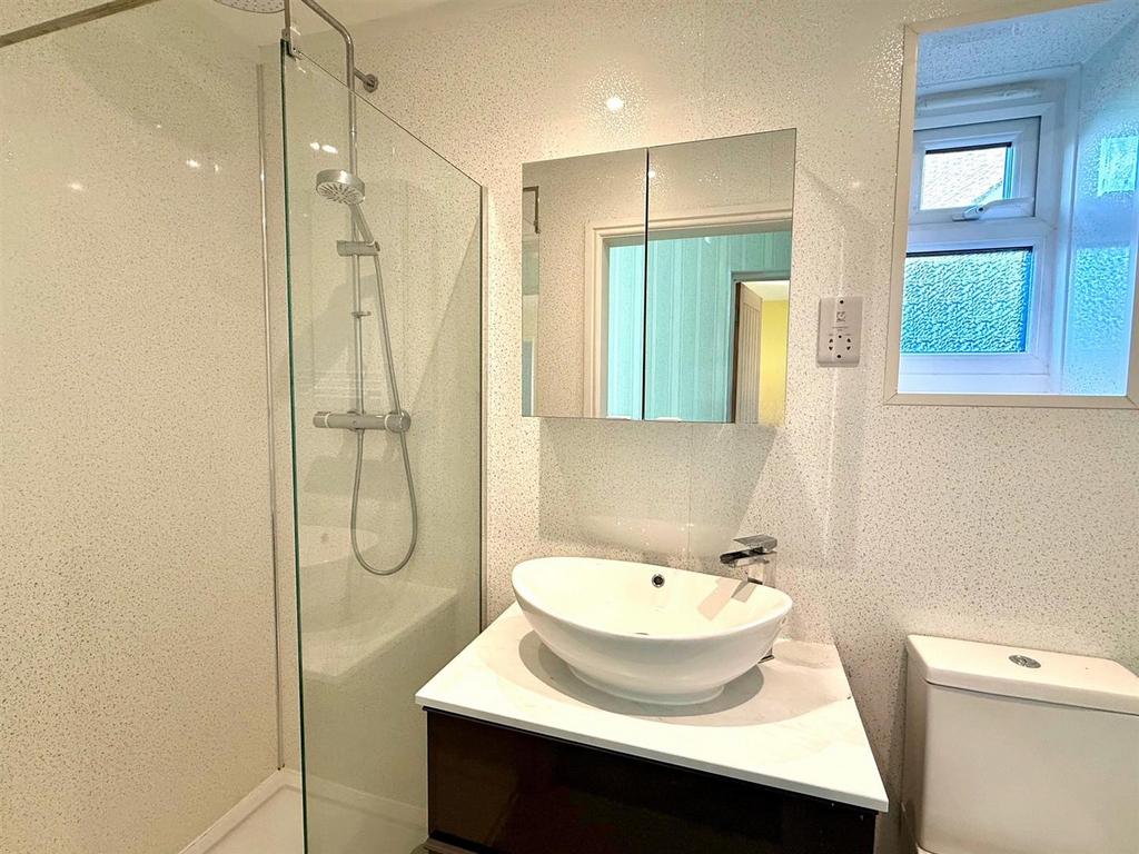 Ensuite.jpg
