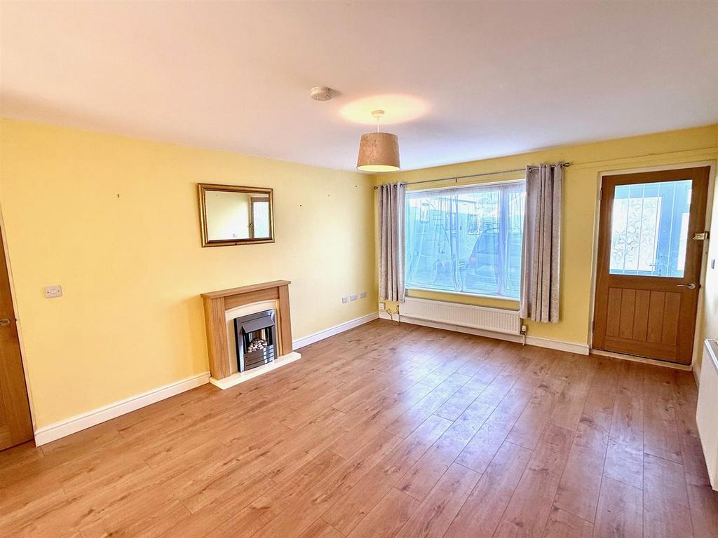 Living Room 2.jpg