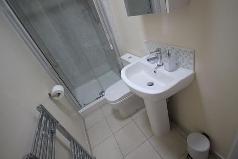6 bedroom house to rent, Brighton Grove, Newcastle upon Tyne NE4