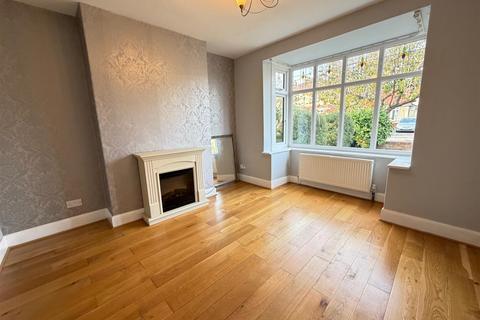 3 bedroom semi-detached house to rent, Harewood Avenue, Scarborough
