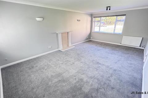 undefined, Lambs Close, Cuffley