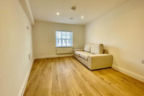 1 bedroom flat to rent, Market Place,  Reading,  RG1