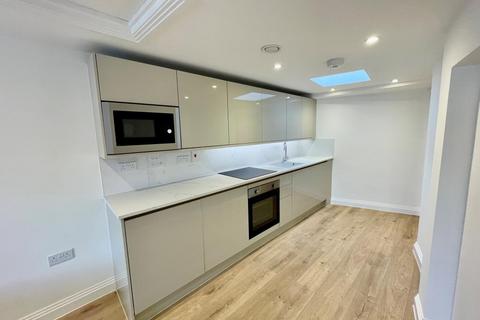 1 bedroom flat to rent, Market Place,  Reading,  RG1