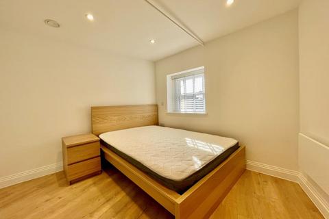 1 bedroom flat to rent, Market Place,  Reading,  RG1
