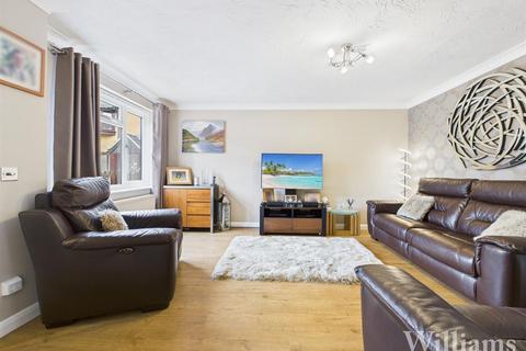3 bedroom semi-detached house for sale, Little Orchards, Aylesbury HP20
