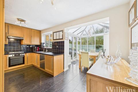 3 bedroom semi-detached house for sale, Little Orchards, Aylesbury HP20