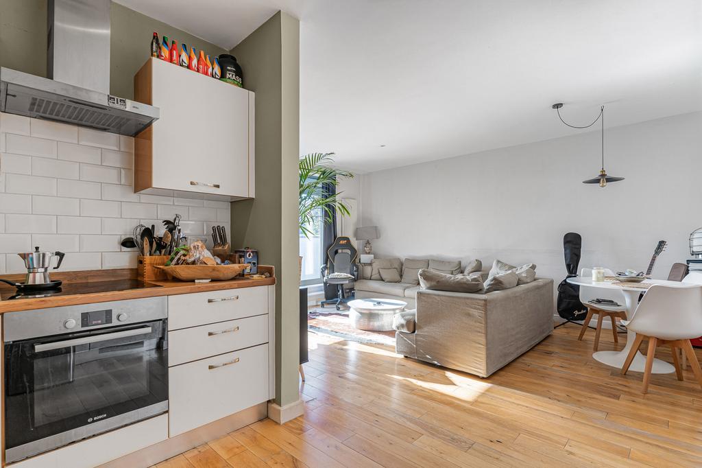 Reception/Kitchen