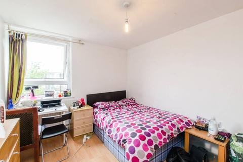 3 bedroom flat for sale, Spey Street, Poplar, London, E14
