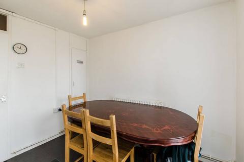 3 bedroom flat for sale, Spey Street, Poplar, London, E14