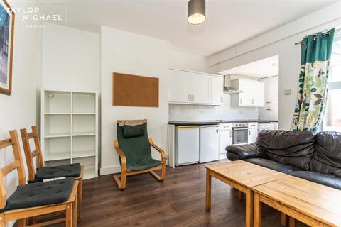 4 bedroom terraced house to rent, Hartington Place, Brighton