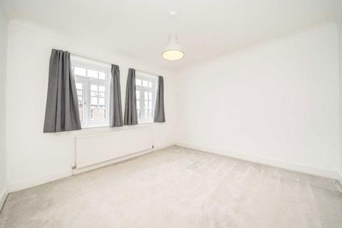 3 bedroom end of terrace house for sale, Crane Road, Twickenham TW2