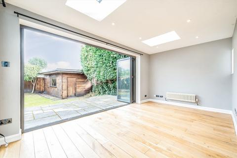undefined, Redway Drive, Twickenham TW2