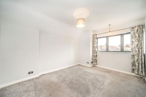 undefined, Redway Drive, Twickenham TW2