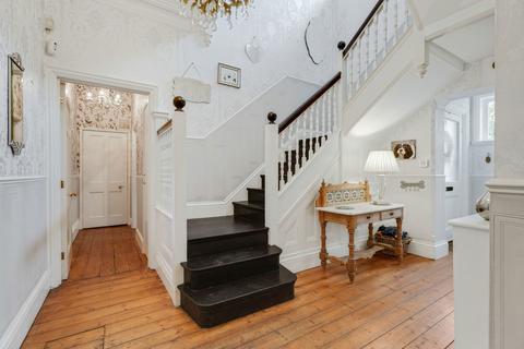 4 bedroom detached house for sale, Harlestone Road, Northampton NN5