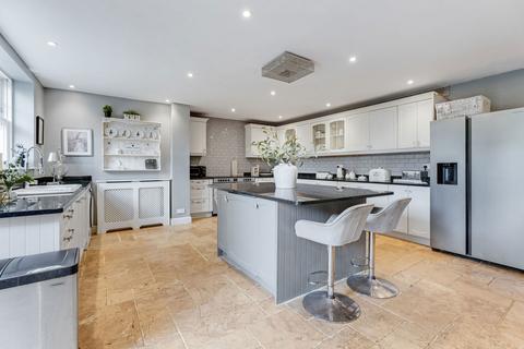 4 bedroom detached house for sale, Harlestone Road, Northampton NN5