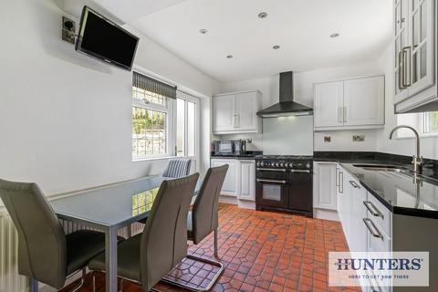 3 bedroom semi-detached house for sale, Acacia Park Terrace, Rawdon Border