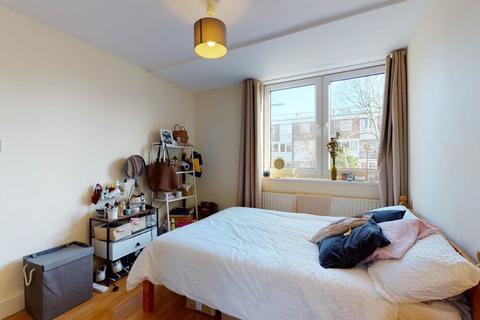 3 bedroom flat to rent, Birdhurst Rd, London, Colliers Wood, SW19, London