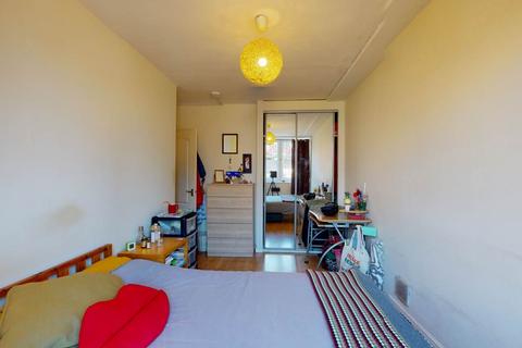 3 bedroom flat to rent, Birdhurst Rd, London, Colliers Wood, SW19, London