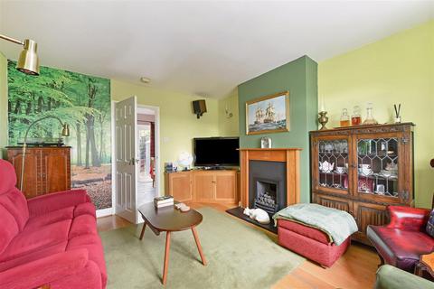 undefined, Greenfield Road, Farnham