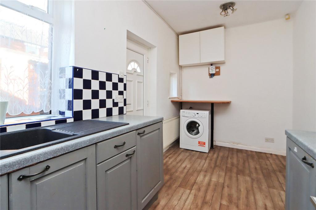 Kitchen Pic 2