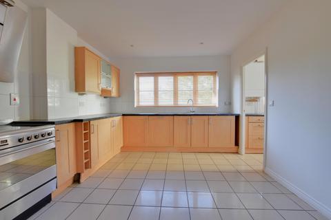 5 bedroom detached house for sale, St Peters Walk, Great Totham