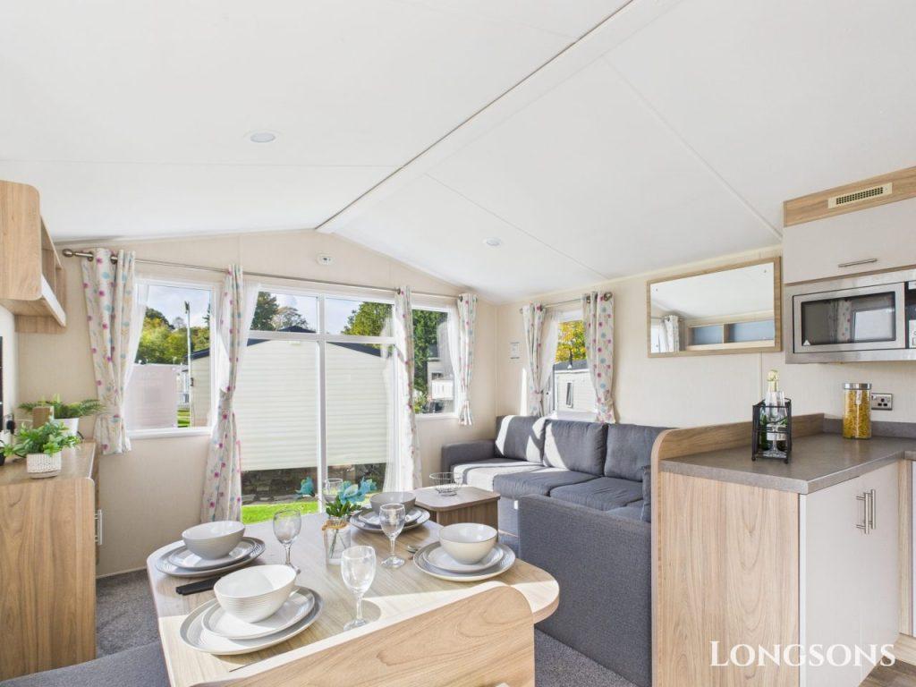 Cam02173g0 Pr0279 Still089