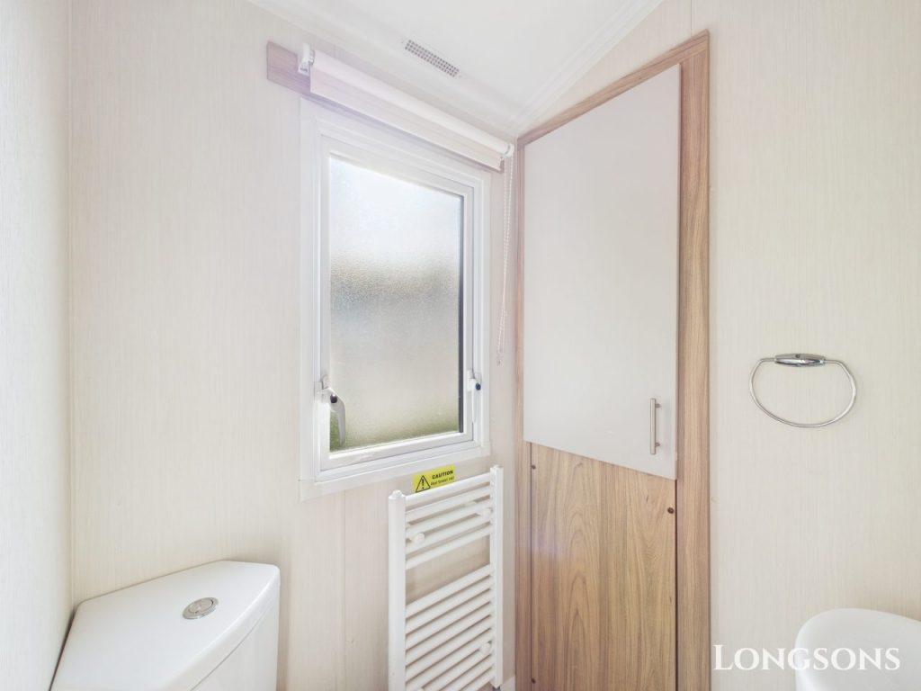 Cam02173g0 Pr0279 Still097