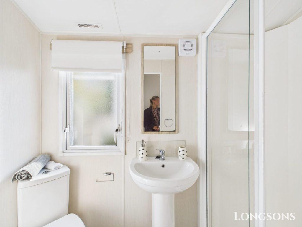 Cam02173g0 Pr0279 Still099