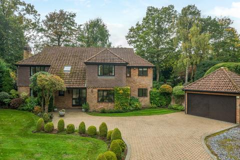 5 bedroom detached house for sale, Gasden Drive, Godalming GU8