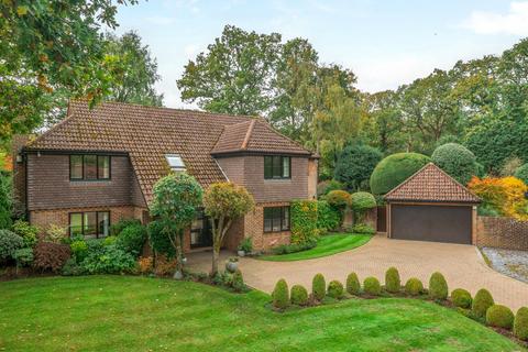 5 bedroom detached house for sale, Gasden Drive, Godalming GU8