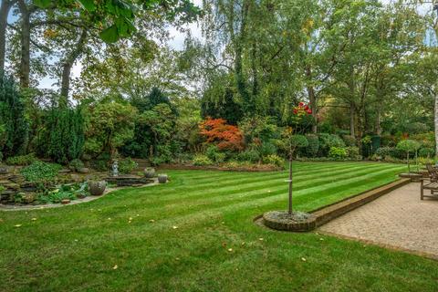 5 bedroom detached house for sale, Gasden Drive, Godalming GU8