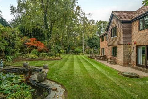 5 bedroom detached house for sale, Gasden Drive, Godalming GU8