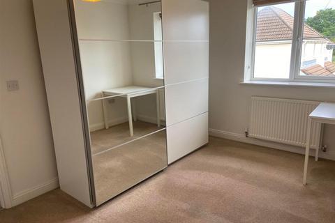 4 bedroom semi-detached house to rent, Lower Stone Close, Bristol BS36