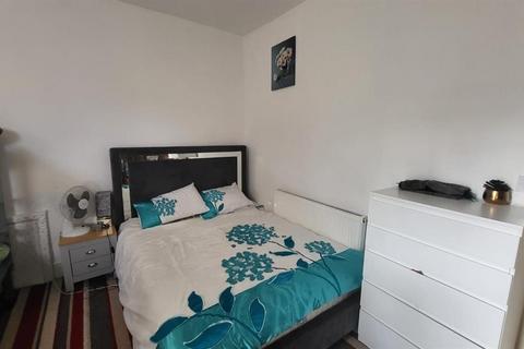 3 bedroom house to rent, Redruth Street, Manchester M14
