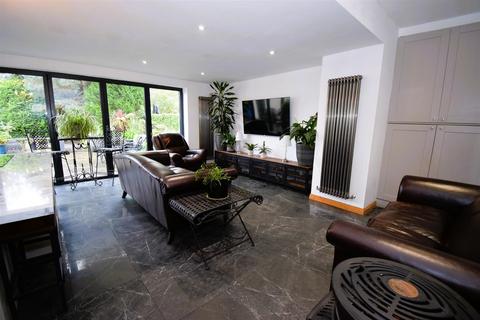 3 bedroom semi-detached house for sale, King George Road, South Shields