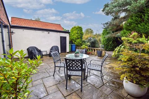 3 bedroom semi-detached house for sale, King George Road, South Shields