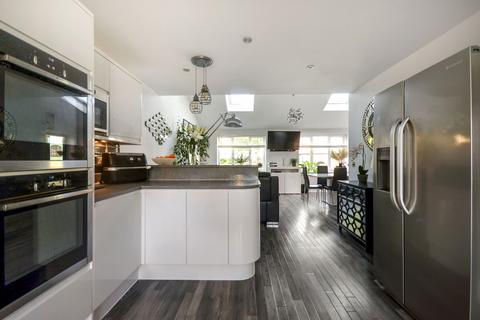 5 bedroom detached house for sale, Howland Close, Saffron Walden