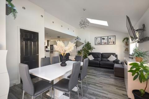 5 bedroom detached house for sale, Howland Close, Saffron Walden