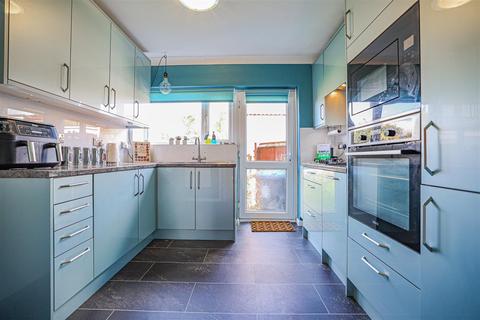 3 bedroom semi-detached house for sale, New Park Drive, Hemel Hempstead, HP2
