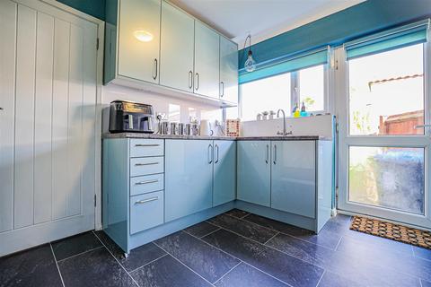 3 bedroom semi-detached house for sale, New Park Drive, Hemel Hempstead, HP2