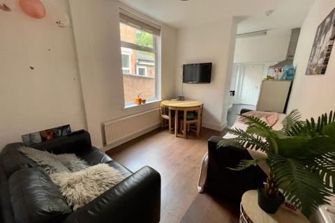 undefined, Winchester Avenue, Leicester