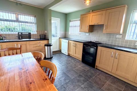 2 bedroom semi-detached house for sale, Ffordd Gwynedd, Llandudno