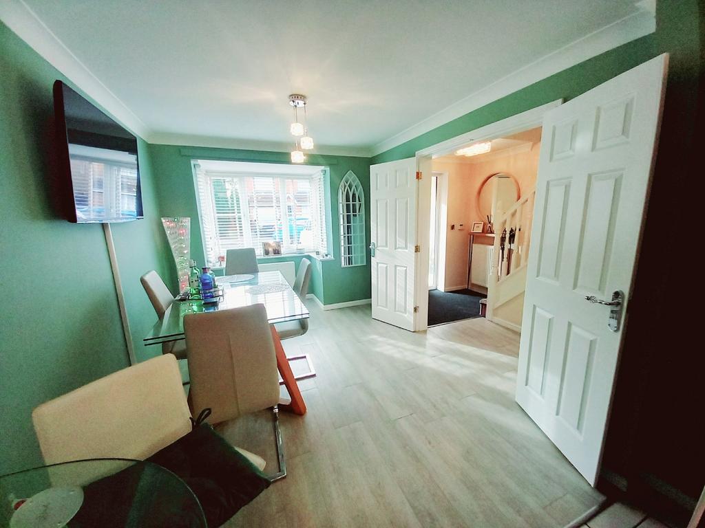 Dining kitchen