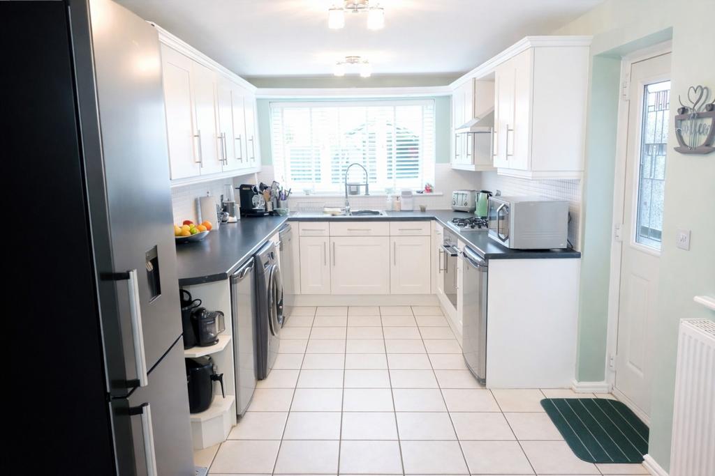 Dining kitchen