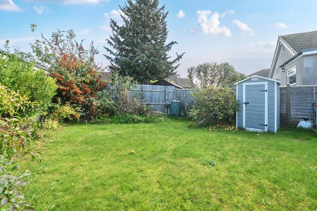 Rear garden 2.jpg