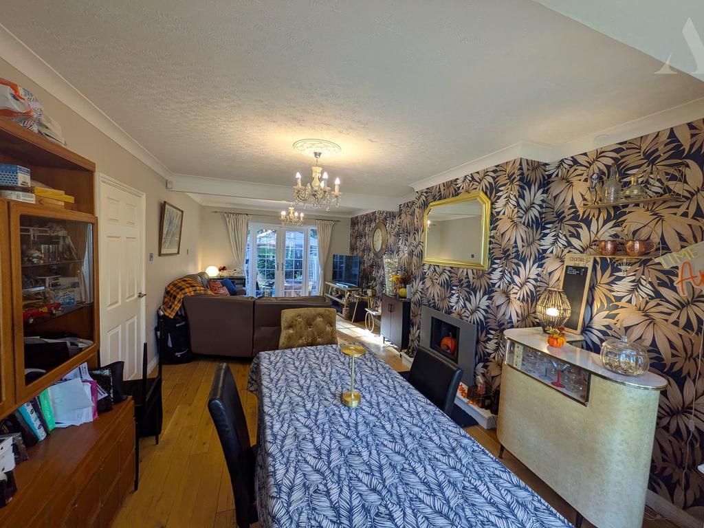 Pxl 20251024 113606374