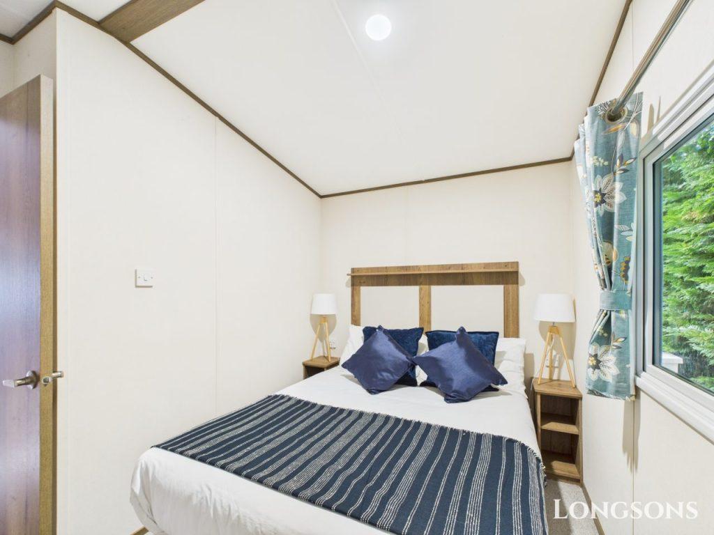 Cam02173g0 Pr0276 Still020