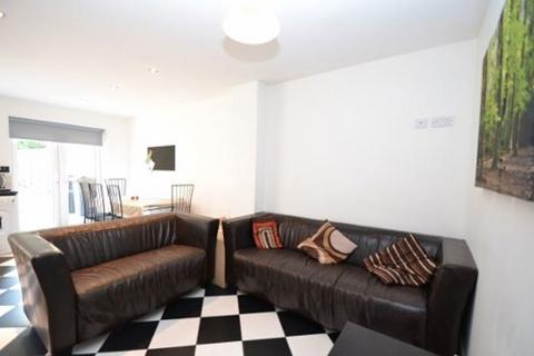 4 bedroom house to rent, Macaulay Street, Leicester